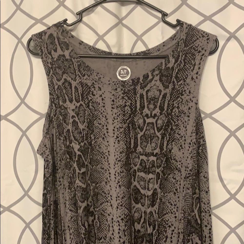 Snake skin look shoulder cut out long sleeve shirt
